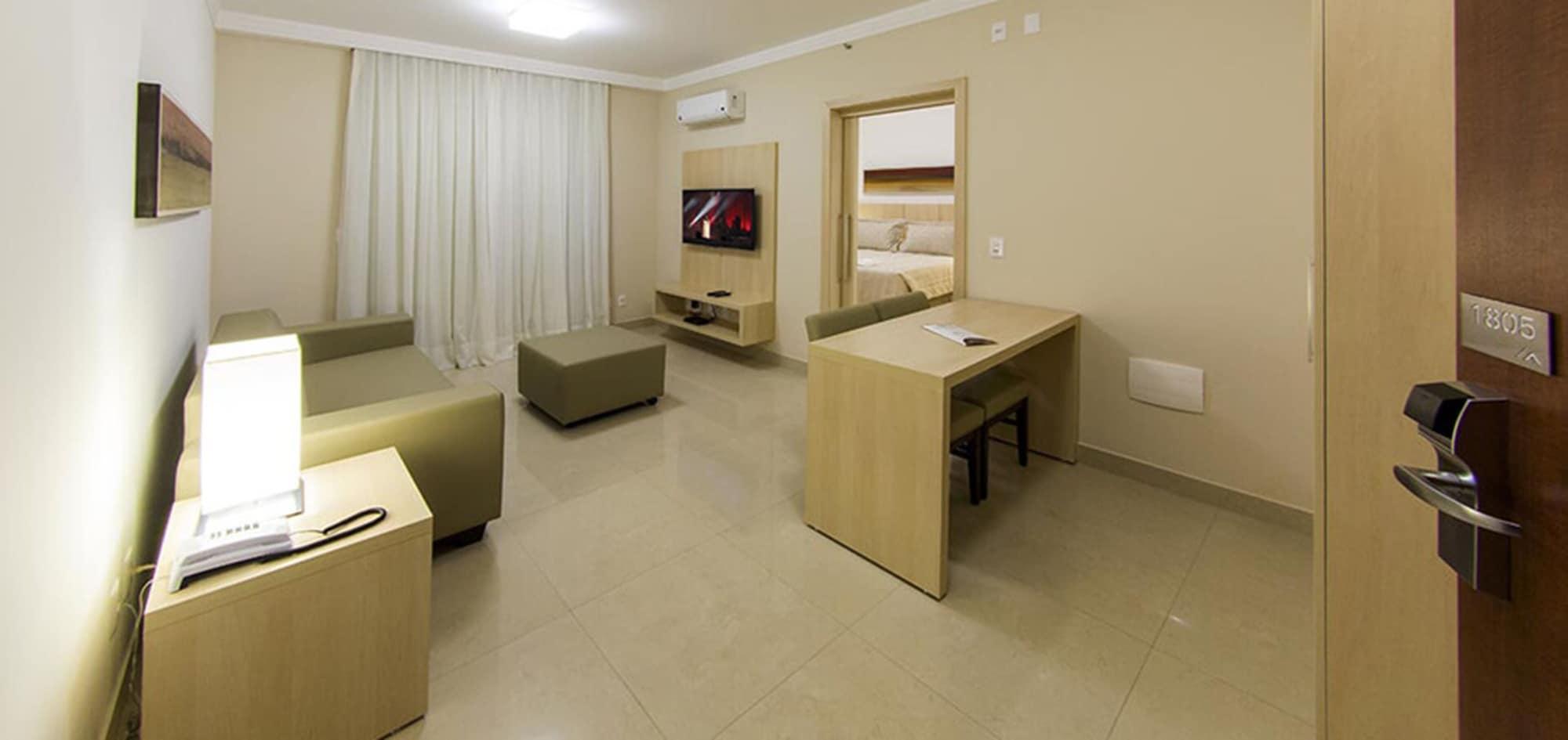Hotel Mont Blanc Premium Ribeirão Preto Exteriér fotografie A typical hotel room