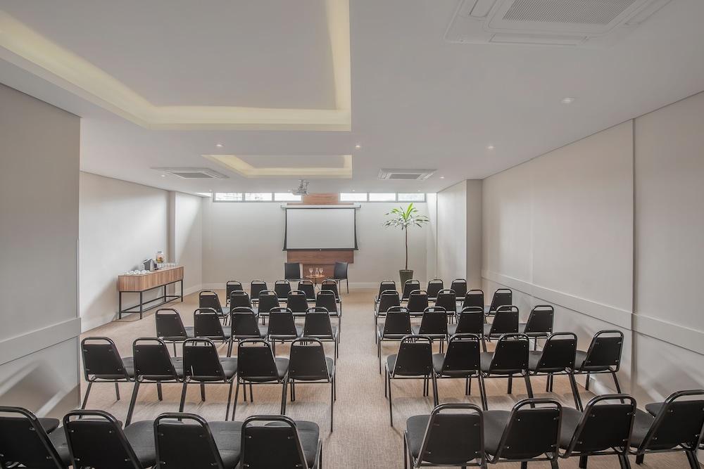 Hotel Mont Blanc Premium Ribeirão Preto Exteriér fotografie Meeting room