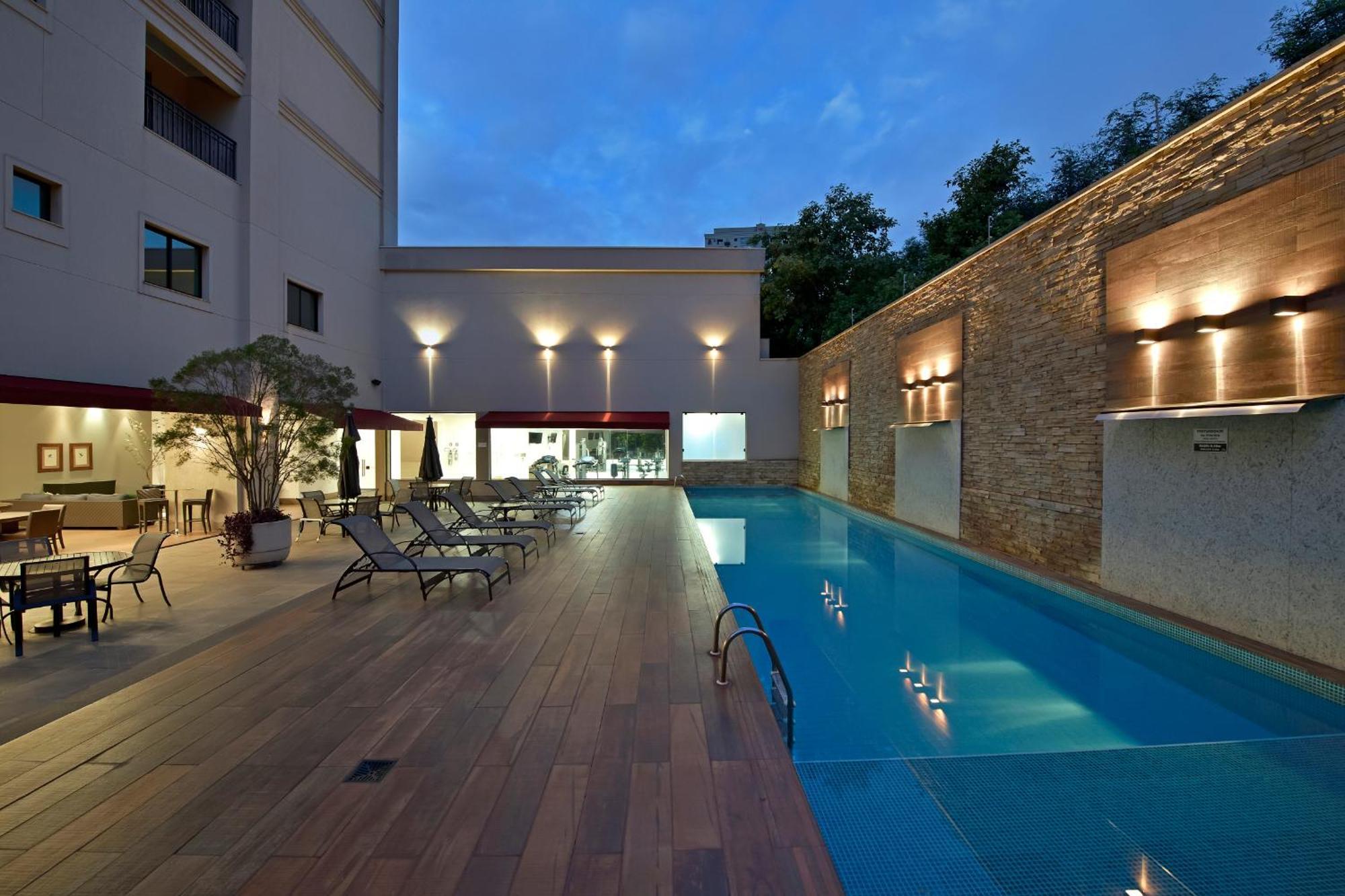 Hotel Mont Blanc Premium Ribeirão Preto Exteriér fotografie The swimming pool at the hotel