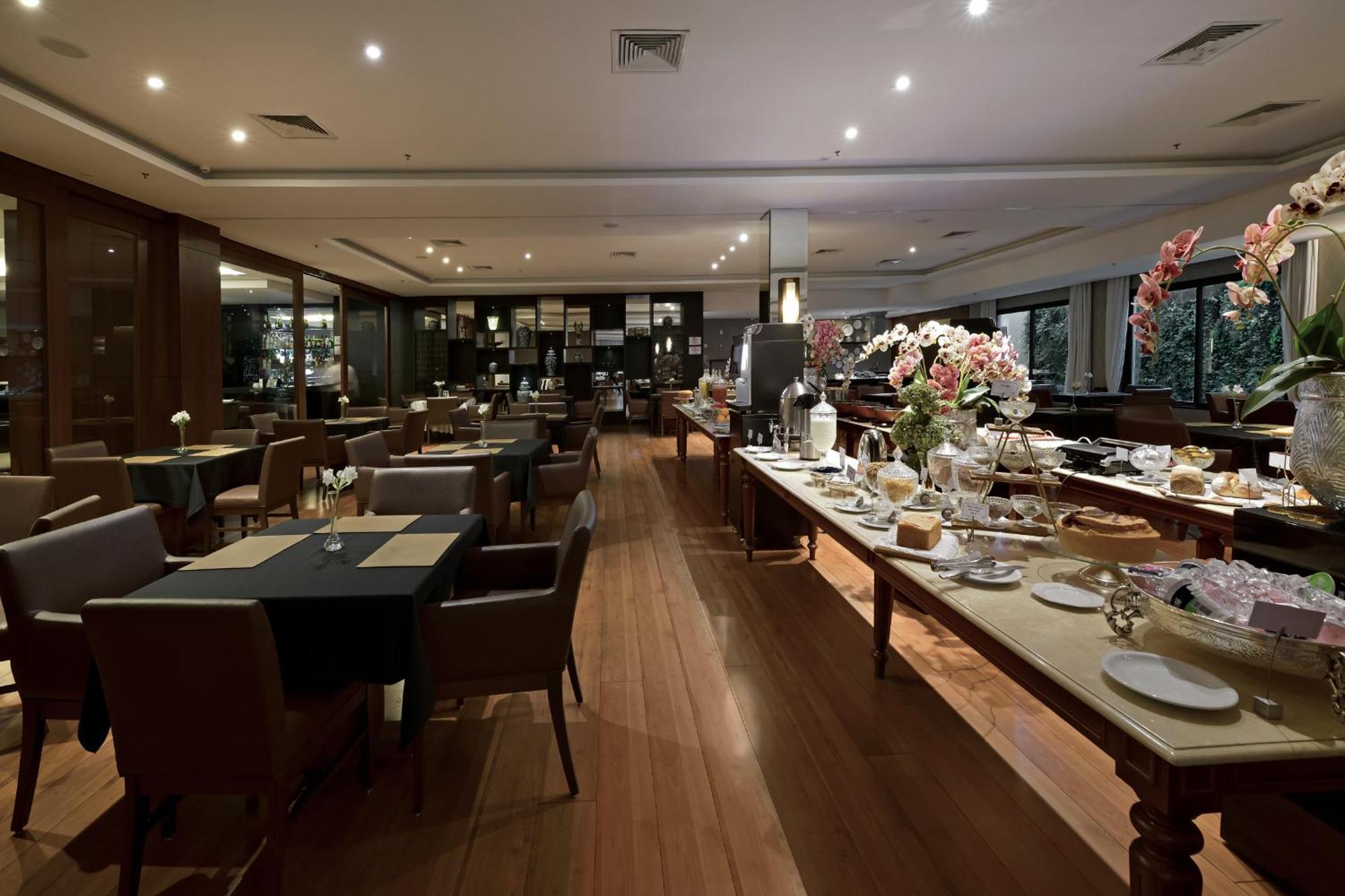 Hotel Mont Blanc Premium Ribeirão Preto Exteriér fotografie The restaurant at the hotel