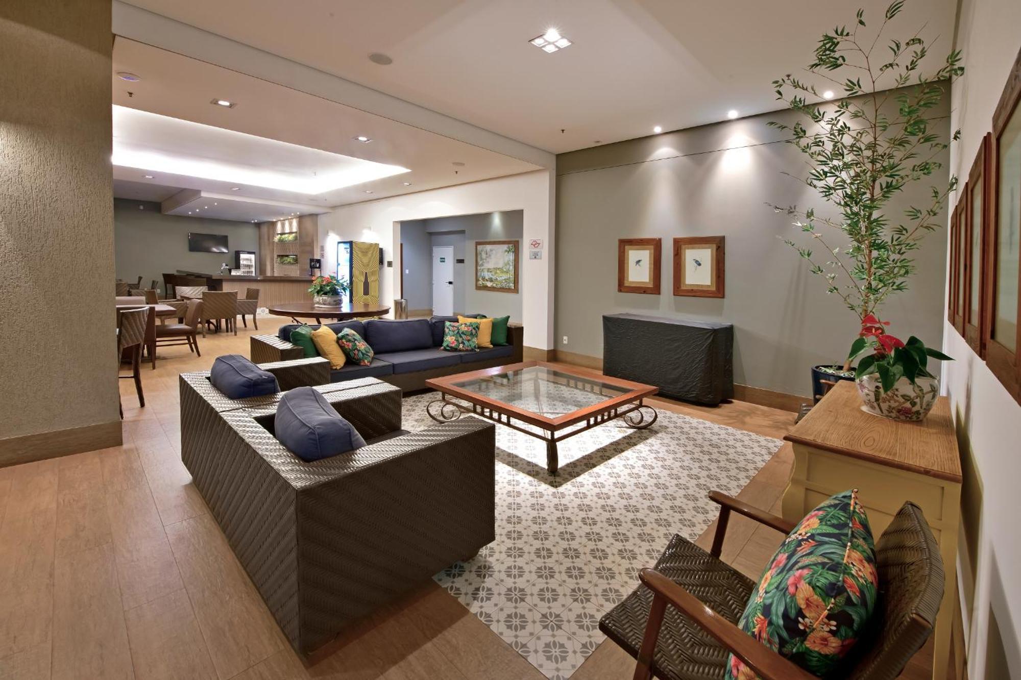 Hotel Mont Blanc Premium Ribeirão Preto Exteriér fotografie A living room
