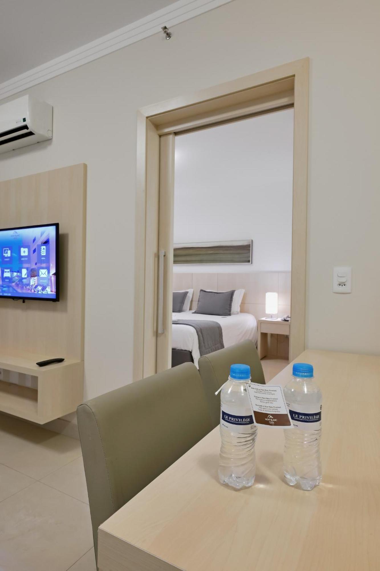Hotel Mont Blanc Premium Ribeirão Preto Pokoj fotografie A room at the hotel